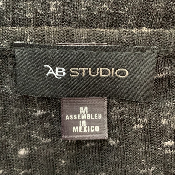 AB Studio NWT Textured Knit Flounce Hemline Women’s Size M Black White Top - Picture 14 of 16